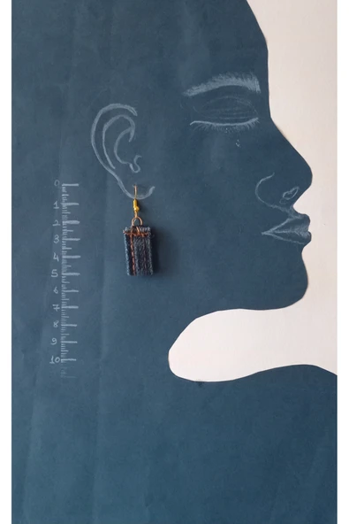 Kot Aksesuarlı Gold Renk Sallantılı Küpe - Resim 2