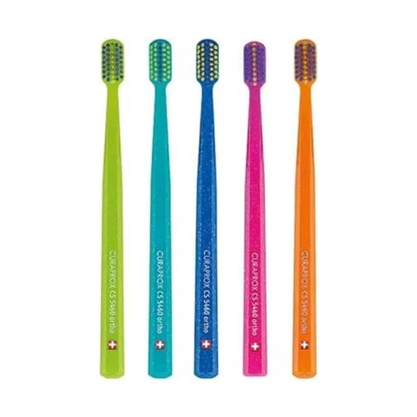 Curaprox Ortodontik Diş Fırçası Ortho ürün görseli 1