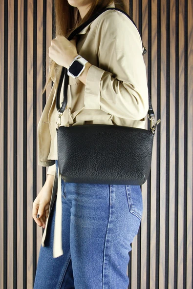 Erkan Saçmacı Siyah Vegan Manyetik Kapaklı Büyük Boy Günlük Omuz Çantası ve Askılı El Çantası - Resim 8