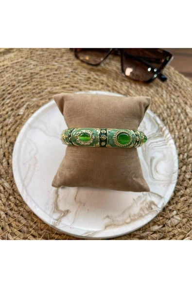 nesdesign Vintage Yeşil Taşlı Etnik Desen Kelepçe ürün görseli 1