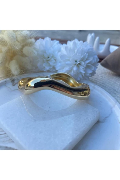 nesdesign Asimetrik Gold Kelepçe ürün görseli 1