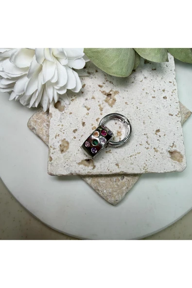 nesdesign Altın Kaplama Gömülü Renkli Taşlı Halka Küpe (Gümüş Renk) - Resim 2