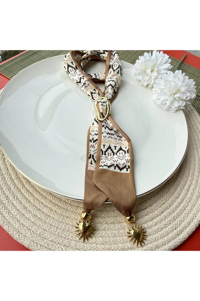 nesdesign Ayarlanabilir Broşlu Fular Kolye ürün görseli 1