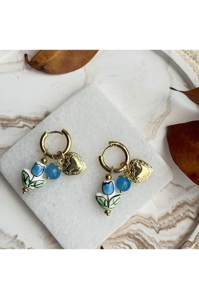 nesdesign Seramik Mavi Lale Ve Kalp Charmlı Küpe ürün görseli 1