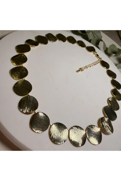 nesdesign Altın Kaplama Yuvarlak Dövmeli Gold Plaka Kolye (37+5 cm) - Resim 2