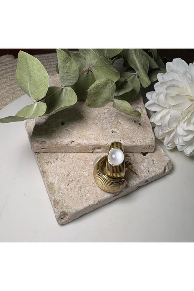 nesdesign Çelik Beyaz Yuvarlak Taşlı Çizgili Küpe ürün görseli 1