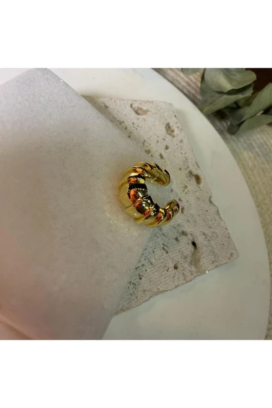 nesdesign İç İçe Kabuk Görünümlü Gold Earcuff ürün görseli 1