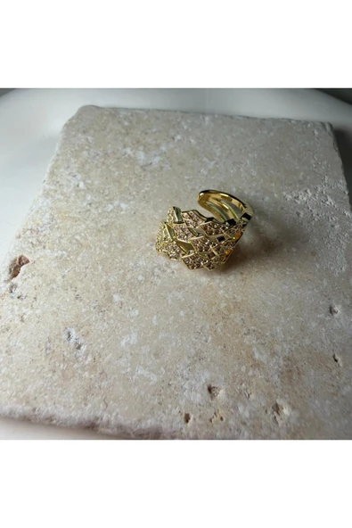 nesdesign Üç Sıra Ok Model Taşlı Gold Kıkırdak Küpe ürün görseli 1