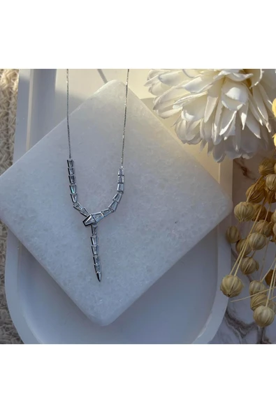 nesdesign Altın Kaplama Ucu Taşlı Yılan Kolye (50 cm) ürün görseli 1