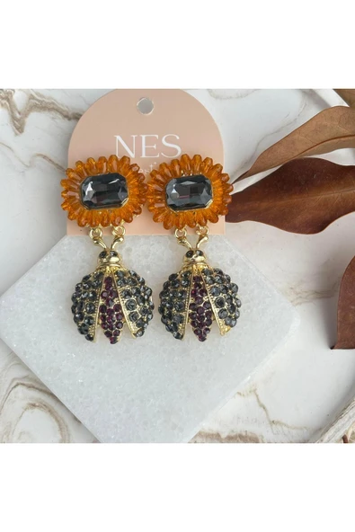 nesdesign Ayçiçeği Arılı Parlak Taşlı Marka Küpe ürün görseli 1