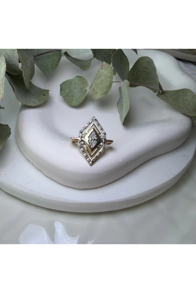nesdesign Baklava Desenli Üçgen Taşlı Yüzük ürün görseli 1
