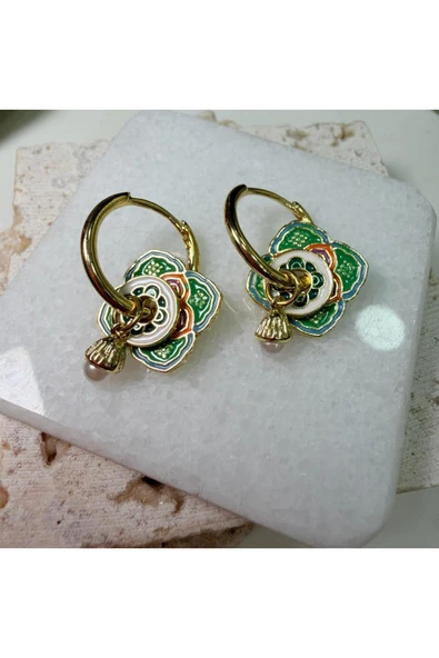 nesdesign Yeşil Beyaz Etnik Desenli Sallantılı Küpe - Resim 2