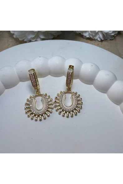 nesdesign Beyaz Mineli Nal Model Sallantılı Küpe - Resim 2