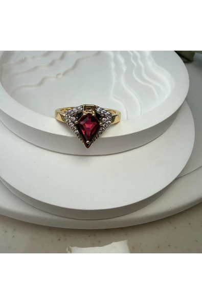 nesdesign Pembe Üçgen Kesim Yüzük ürün görseli 1