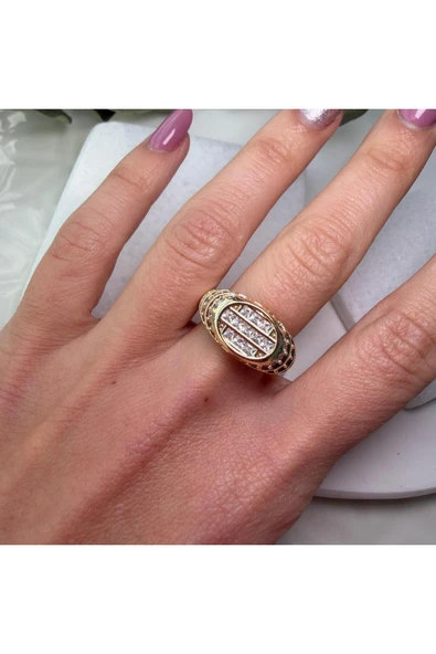 nesdesign Oval Çerçeve Taşlı Gold Yüzük ürün görseli 1