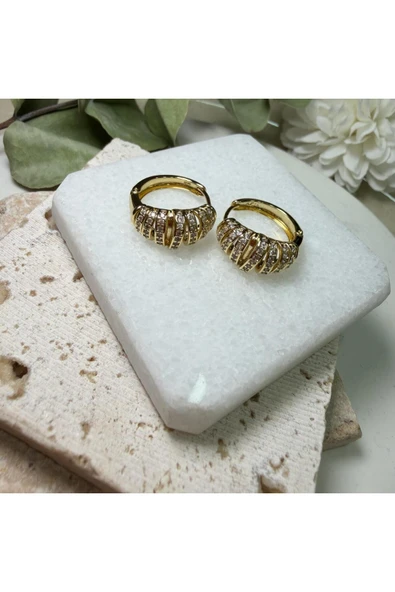 nesdesign 14K Özel Seri Taşlı Kruvasan Model Zarif Halka Küpe - Resim 2