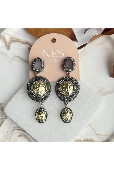 nesdesign Üçlü Parlak Taşlı Dokulu ZR Küpe ürün görseli 1