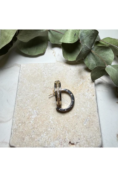 nesdesign Çelik Taşlı Zarif C Küpe ürün görseli 1