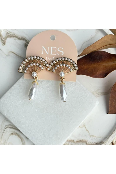 nesdesign İnci Sallantılı Beyaz Yelpaze Küpe ürün görseli 1