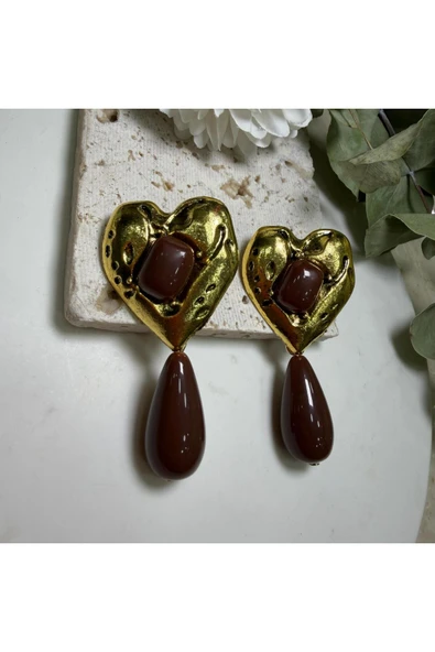 nesdesign MNG Kahverengi Sallantılı Eskitme Gold Kalp Küpe ürün görseli 1