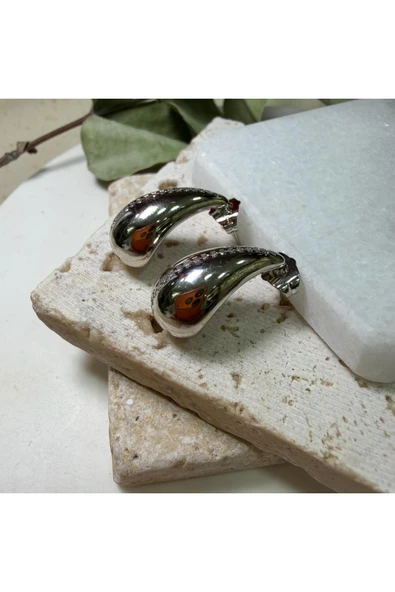 nesdesign 14K Özel Seri Ortası Çizgi Taşlı Damla Model Küpe - Resim 2