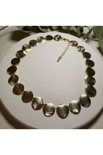 nesdesign Altın Kaplama Yuvarlak Dövmeli Gold Plaka Kolye (37+5 cm) - Resim 3