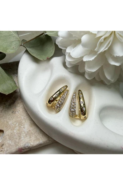 nesdesign 14K Özel Seri Gömülü Taşlı İkili Çubuk Model Küpe ürün görseli 1