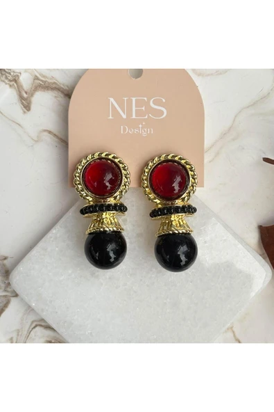 nesdesign Siyah Kırmızı Taşlı Burgu Gold Kenarlı Vintage Küpe ürün görseli 1