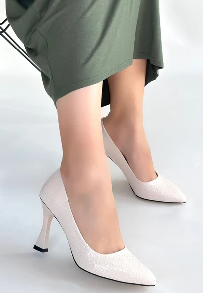 Merio Bej Baskılı Rugan Topuklu Ayakkabı ürün görseli 1