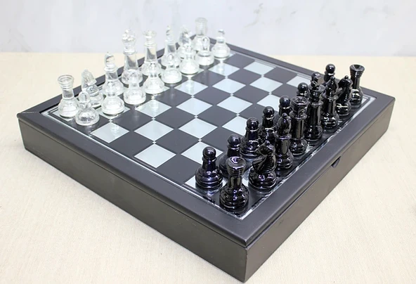 Kutulu Cam Satranç Seti ürün görseli 1