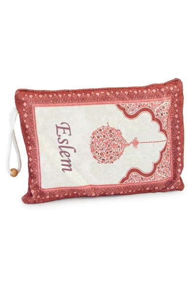 Nakış İşlemeli İsimli Kadife İpek Dokulu Mihrap Desenli Keseli İnci Tesbihli Seccade Kırmızı - Resim 3