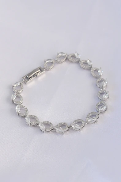 Vip Seri Pirinç Zirkon Taşlı Gümüş Renk Arpa Model Bileklik - TJ-BB6062 ürün görseli 1