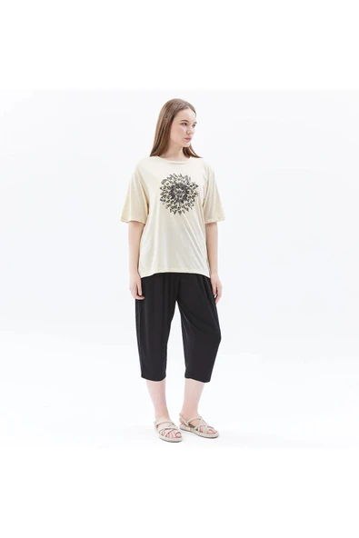 defy's KADIN YIRTMAÇ VE BASKI DETAYLI KISA KOLLU TİŞÖRT - Resim 6