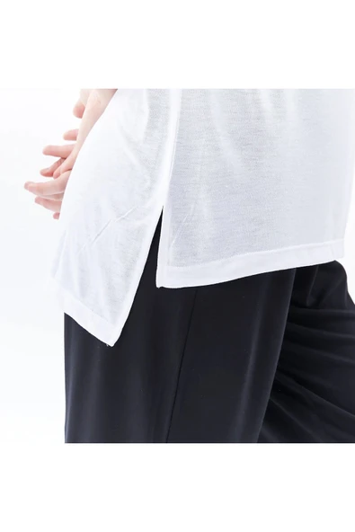 defy's KADIN YIRTMAÇ VE BASKI DETAYLI KISA KOLLU TİŞÖRT - Resim 4