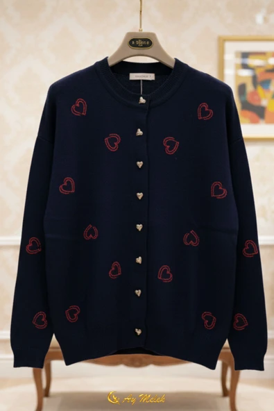 Kadın Triko Hırka Yumuşak V Yaka Kalpli Düğmeli Kazak - Resim 6