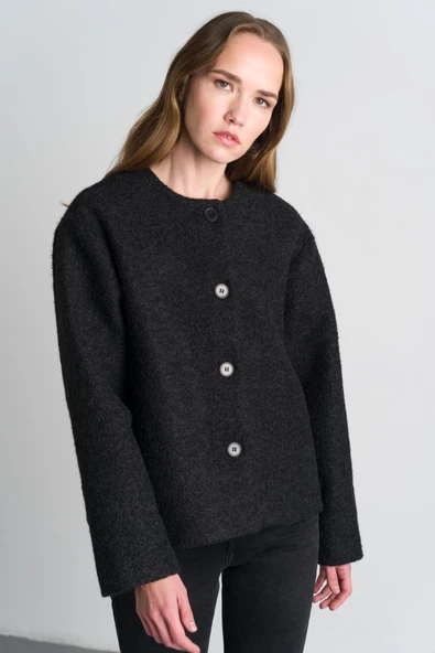 Düğmeli Cepli Atkılı Kaban - Resim 5