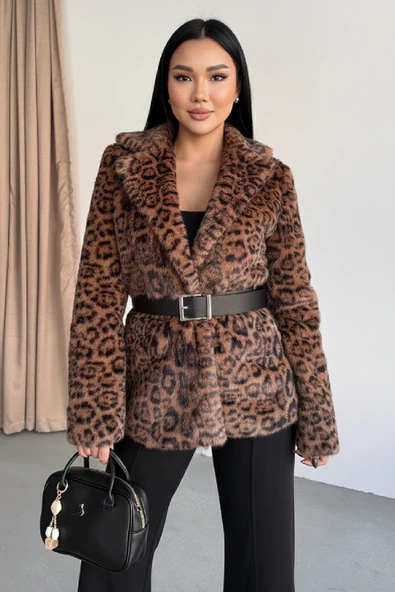 Leopar Desenli Kürk Görünümlü Geniş Yakalı Kemerli Mont - Resim 6