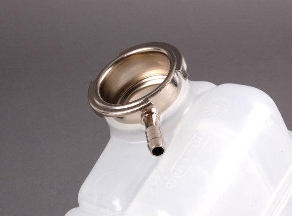 MERCEDES W124 YEDEK SU DEPOSU 1245001349 - Resim 2