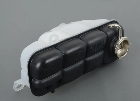 MERCEDES W202 C SERİSİ RADYATÖR SU DEPOSU 2025000249 ürün görseli