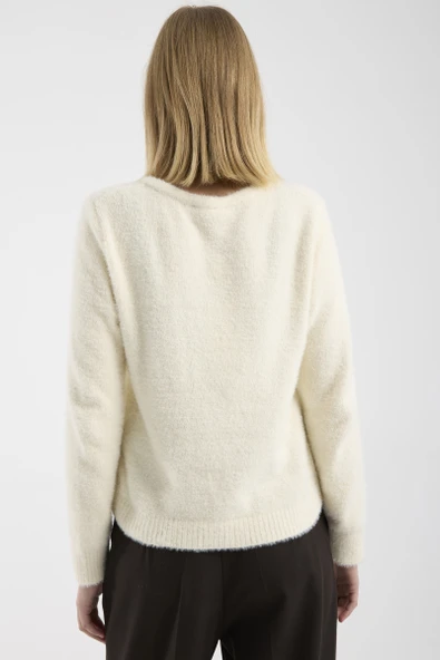 Metal Düğme Detaylı Sakallı Triko Hırka - Kemik - Resim 6