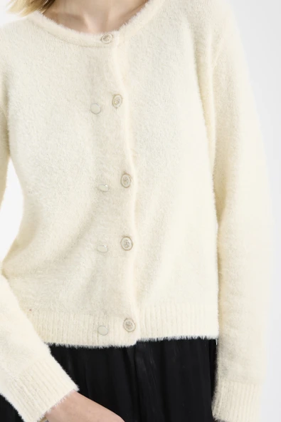 Metal Düğme Detaylı Sakallı Triko Hırka - Kemik - Resim 4