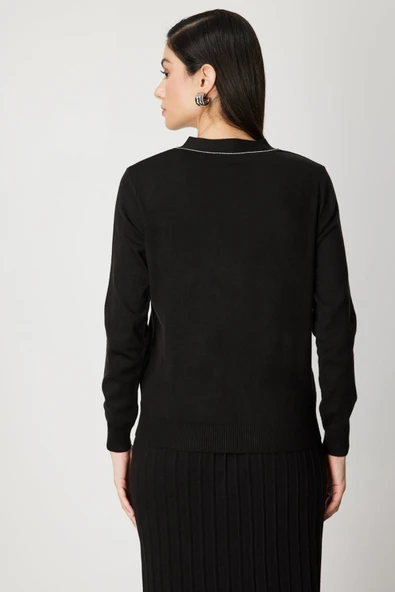 Zincir Detaylı V Yaka Hırka On - Resim 3