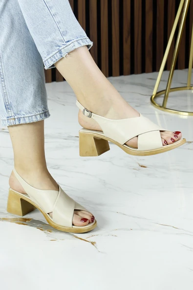 Erkan Saçmacı Soleil Plus Bej Hakiki Dana Derisi Çapraz Bantlı Kalın Topuklu Rahat Günlük Sandalet ürün görseli 1