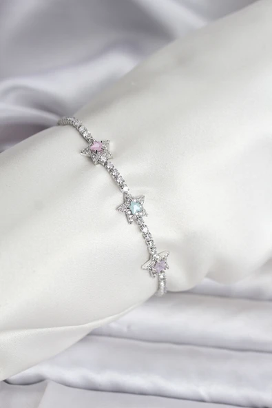 Renkli Yıldız Model Zirkon Taşlı Gümüş Renk Pirinç Su Yolu Kadın Bileklik - TJ-BB8101 ürün görseli 1