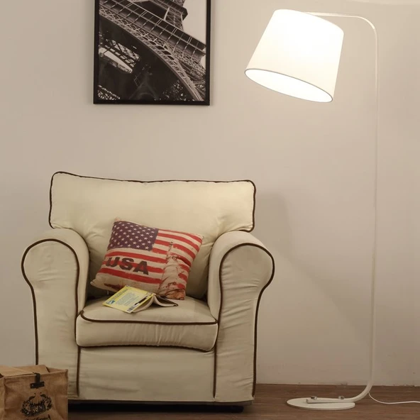 RİOLİGHT RETRO RUSTİK BEYAZ HAREKETLİ KUMAŞ BAŞLIK BEYAZ METAL GÖVDE LAMBADER KÖŞE LAMBASI ürün görseli 1