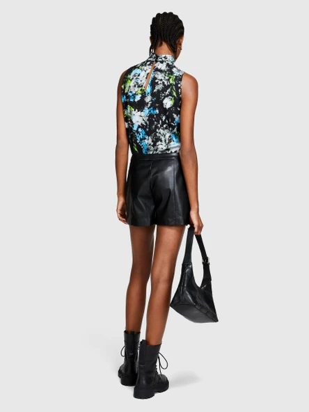 Sisley   Suni Deri Önü Pileli Regular Fit Deri Şort Kadın Siyah Şort - 323A4X9WL900W - Resim 3