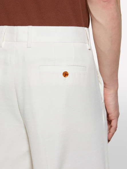 Sisley   %100 Pamuk Yırtmaç Detaylı Regular Fit Bermuda Şort Erkek Krem Şort - 325P4GJ0S9018 - Resim 3