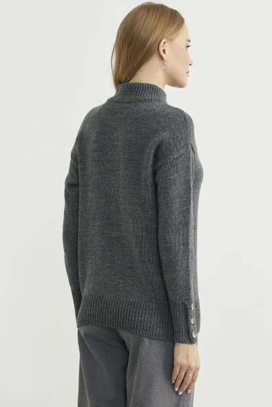 Dik Yaka Düğme Detaylı Yünlü Triko Kazak - Koyu Gri - Resim 6
