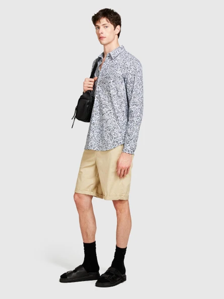 Sisley   Streç Pamuklu Kumaştan Kemer Delikli Kıvrık Paça Kısa Şort Erkek Bej Şort - 324P4TEQS900Z - Resim 2