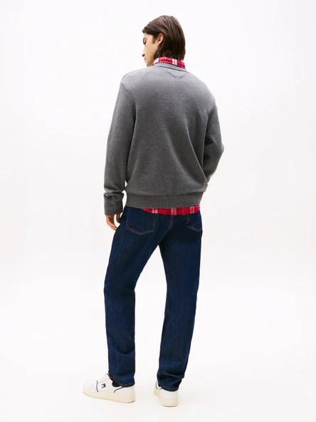 TJM REG MELANGE FLAG SWEATER Erkek Gri Kazak - DM0DM22105 - Resim 4